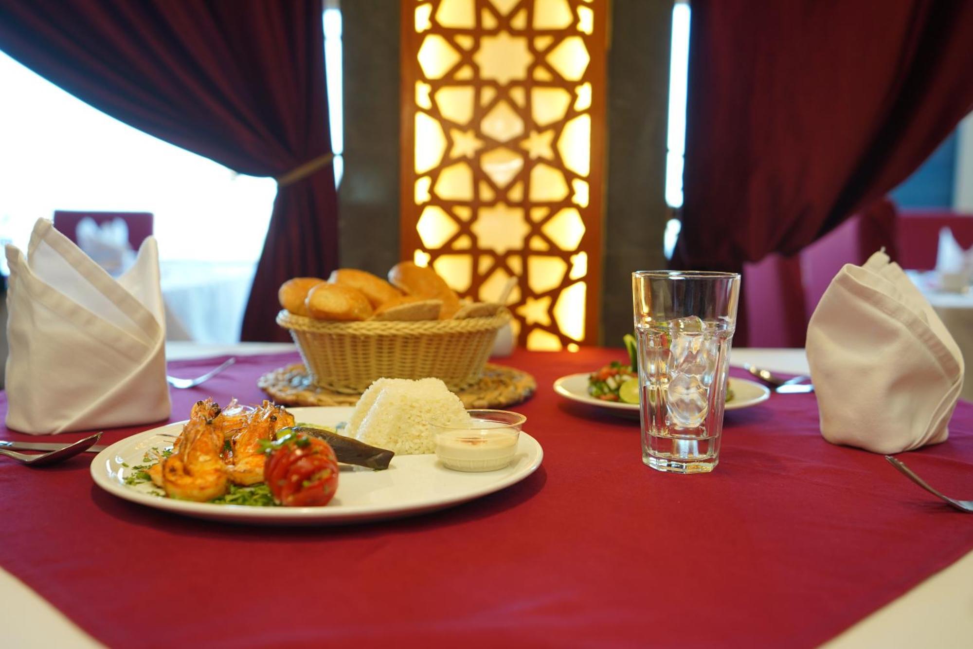 סוחאג' Al Fanar Azur Hotel מראה חיצוני תמונה