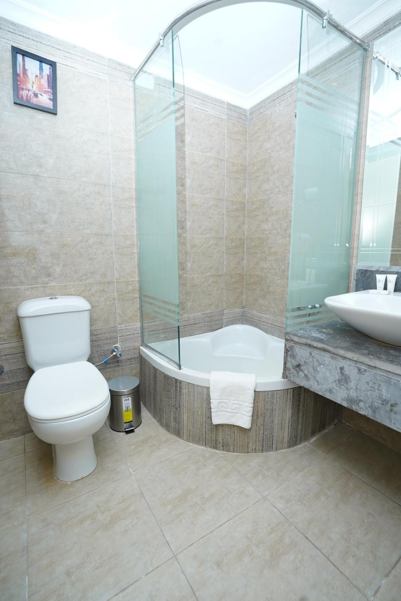 סוחאג' Al Fanar Azur Hotel מראה חיצוני תמונה