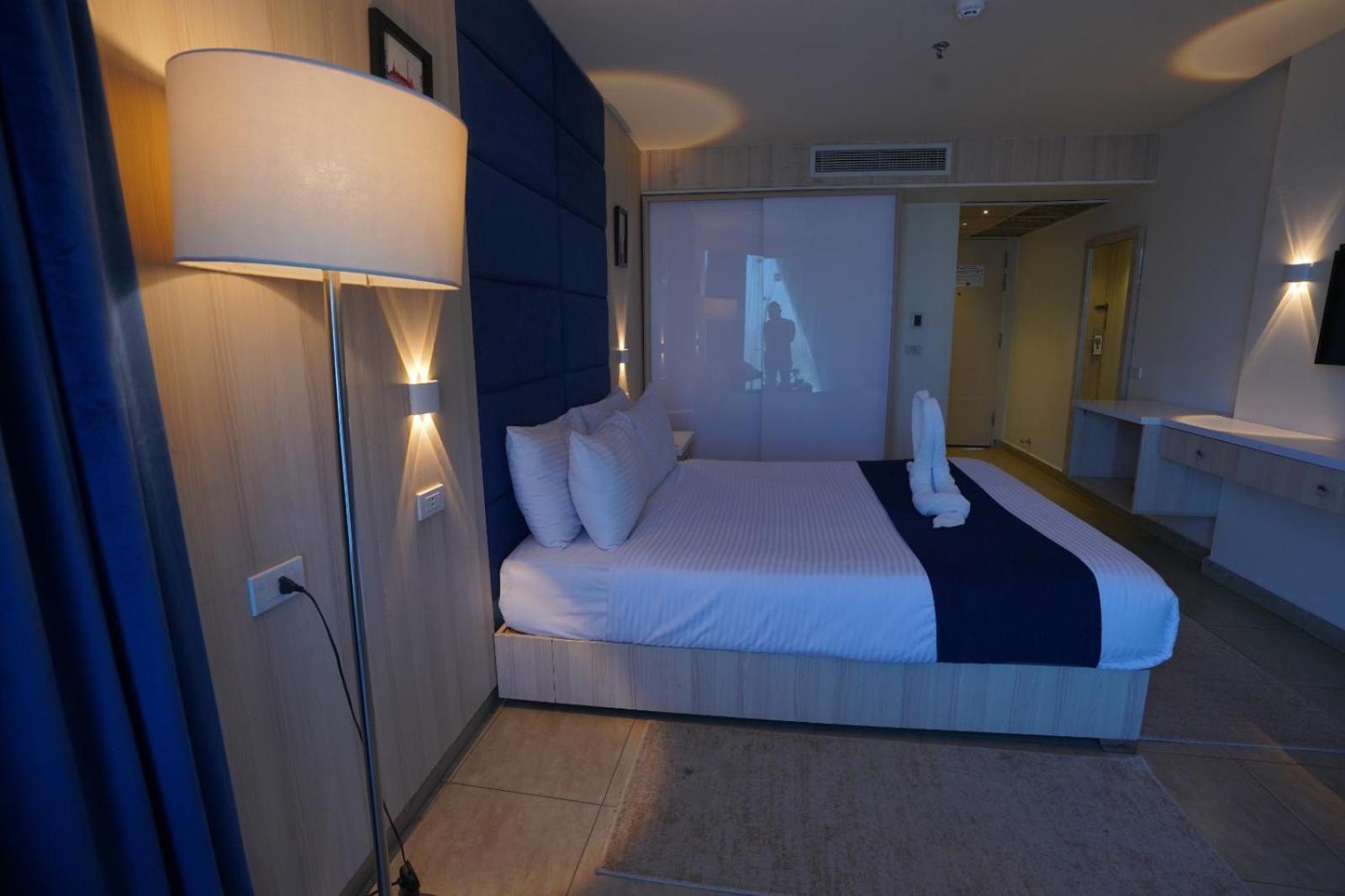 סוחאג' Al Fanar Azur Hotel מראה חיצוני תמונה