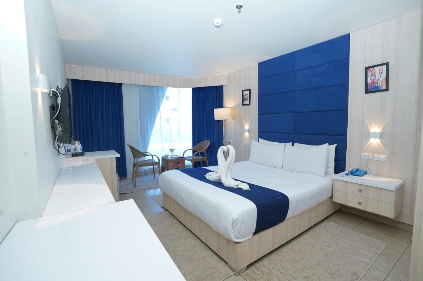 סוחאג' Al Fanar Azur Hotel מראה חיצוני תמונה